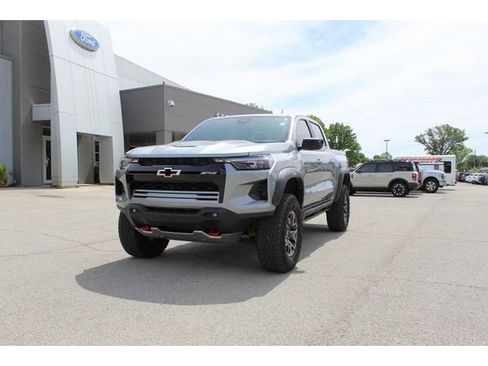 Used 2024 Chevrolet Colorado ZR2 w/ ZR2 Convenience Package III AWD/4WD image 1