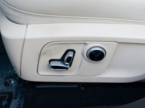 Used 2022 Maserati Levante GT image 23