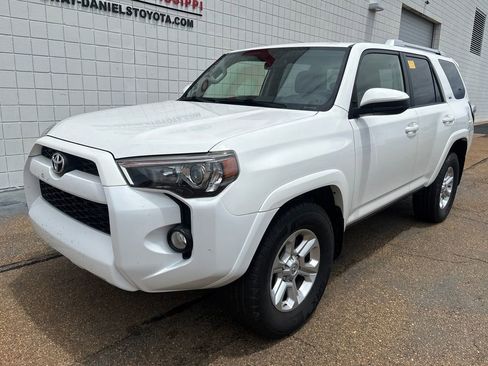 Used 2015 Toyota 4Runner SR5 RWD image 1