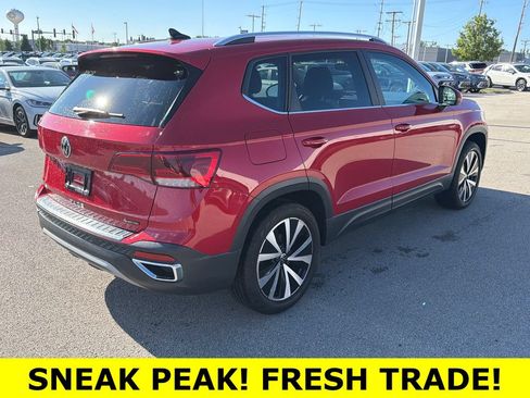 Used 2023 Volkswagen Taos SE w/ Panoramic Sunroof Package AWD/4WD image 6