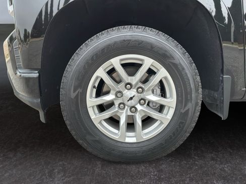 Used 2022 Chevrolet Silverado 1500 RST AWD/4WD image 9