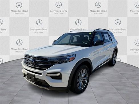 Used 2020 Ford Explorer XLT w/ Equipment Group 202A image 6