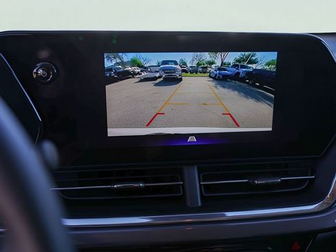 Used 2024 Chevrolet Trax ACTIV w/ Sunroof Package image 20