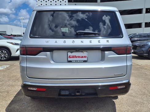 Used 2024 Jeep Wagoneer Series II w/ Flexible Seating Group RWD image 27