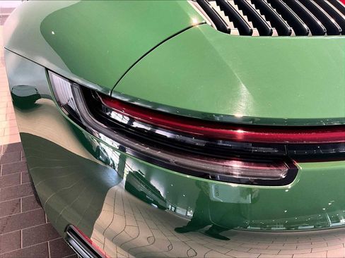 Used 2022 Porsche 911 Carrera image 33