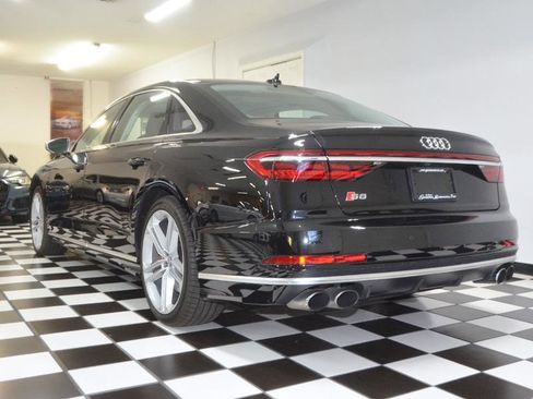 Used 2020 Audi S8 L image 7