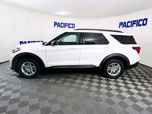 Used 2025 Ford Explorer Active image 6