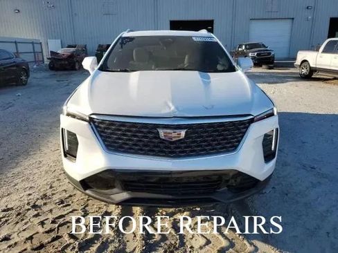 Used 2024 Cadillac XT4 Premium Luxury w/ Technology Package FWD image 41