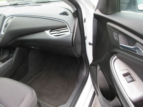 Certified 2017 Chevrolet Malibu LS image 17