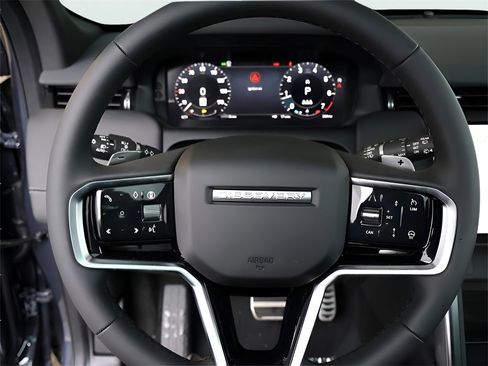 New 2025 Land Rover Discovery Sport Dynamic SE image 64