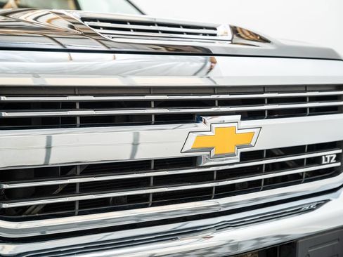 Used 2017 Chevrolet Silverado 2500 LTZ w/ Duramax Plus Package AWD/4WD image 13