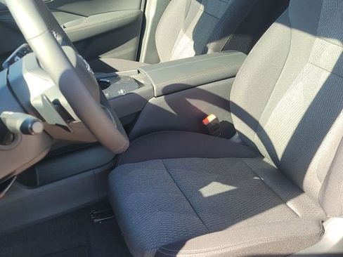 New 2026 Nissan Rogue SV FWD image 20