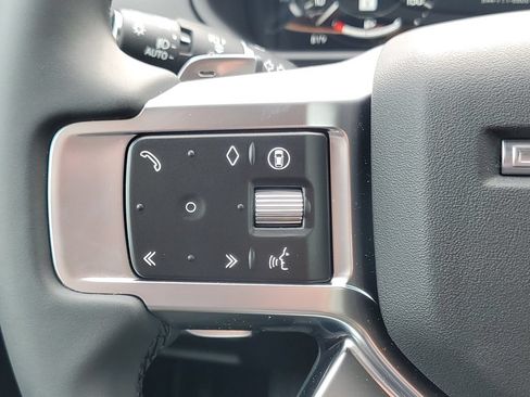New 2026 Land Rover Discovery Dynamic SE AWD/4WD image 17