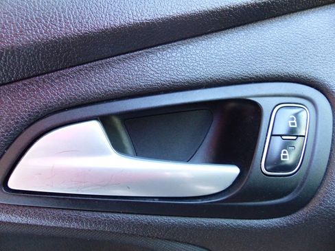 Used 2017 Ford Focus SE image 19