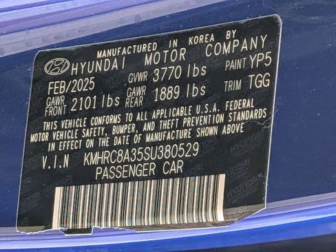 Used 2025 Hyundai Venue SEL FWD image 35
