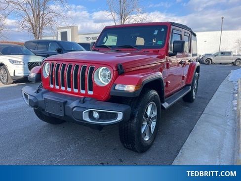 Used 2021 Jeep Wrangler Unlimited Sahara w/ Cold Weather Group image 3