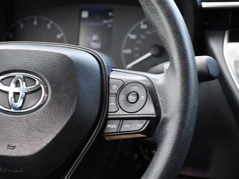 Used 2025 Toyota Corolla LE FWD image 24