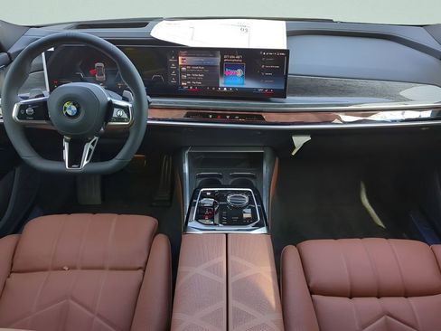 New 2025 BMW 760i xDrive w/ Executive Package image 14