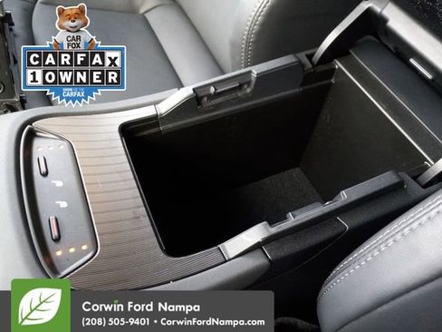 Used 2023 Toyota Venza XLE image 20