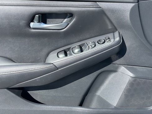 Certified 2023 Nissan Sentra S FWD image 13