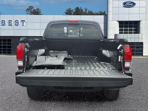 Used 2022 Toyota Tacoma SR RWD image 6