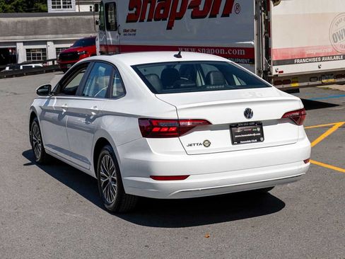 Used 2020 Volkswagen Jetta SE w/ SE Cold Weather Package FWD image 6