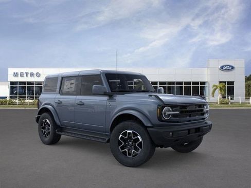 New 2025 Ford Bronco Outer Banks image 7