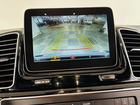 Used 2019 Mercedes-Benz GLE 400 4MATIC image 14