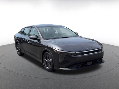 Used 2025 Kia K4 FWD image 2