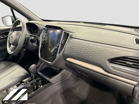 Used 2026 Subaru Forester Limited image 33