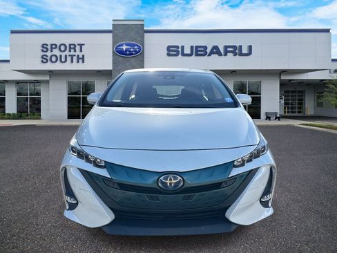 Used 2017 Toyota Prius Prime Advanced image 9