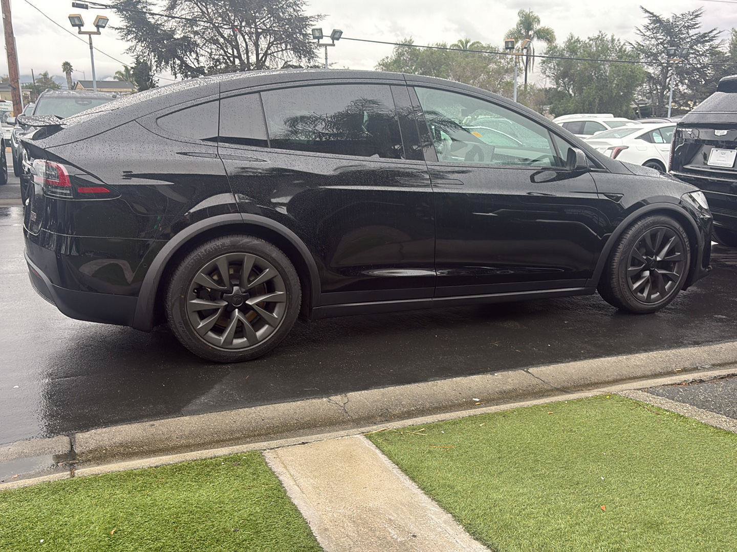 Used 2022 Tesla Model X Plaid AWD/4WD image 2