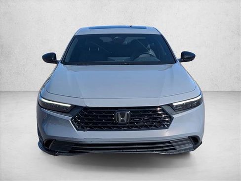 Used 2023 Honda Accord Sport image 2