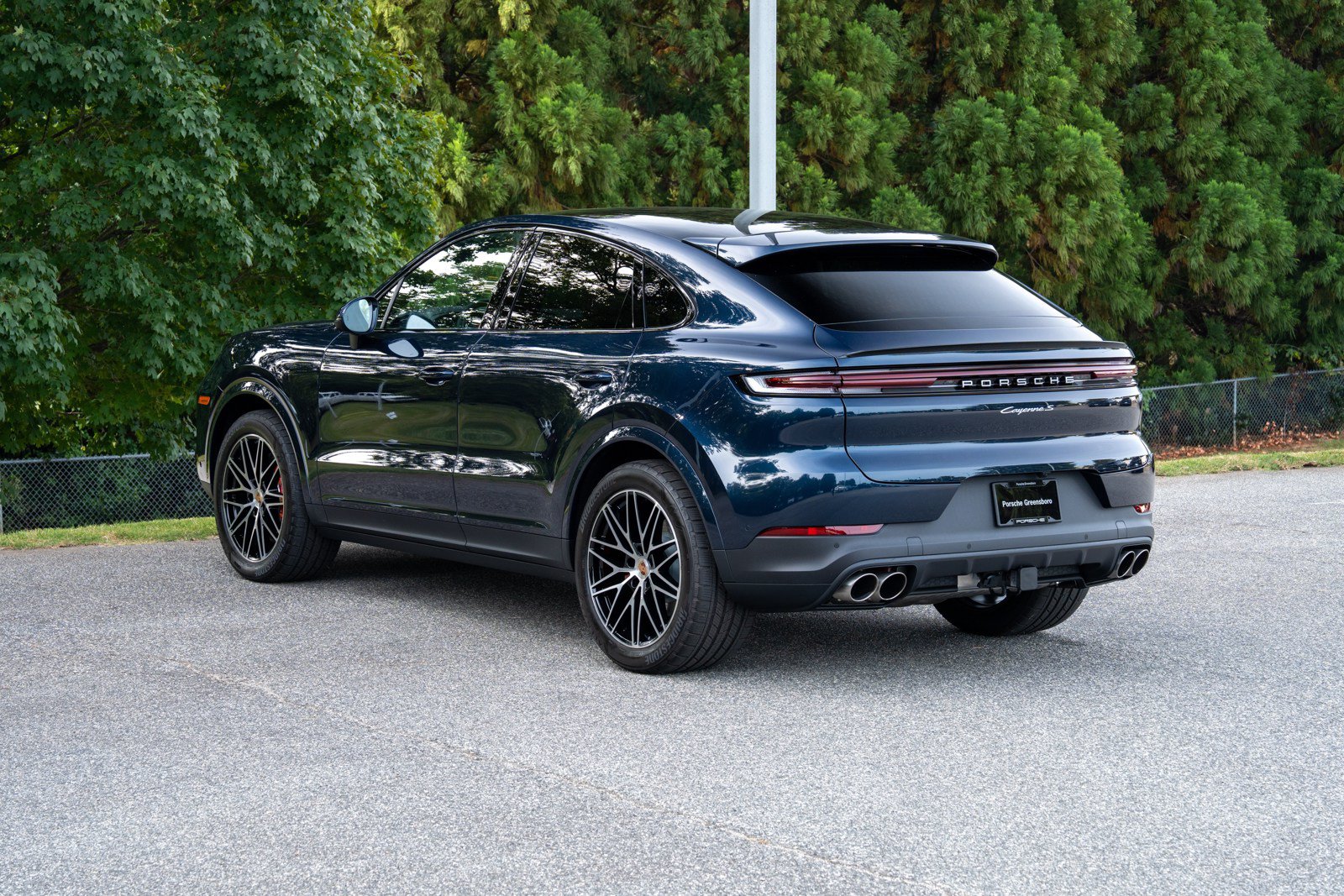 Certified 2026 Porsche Cayenne S AWD/4WD image 3