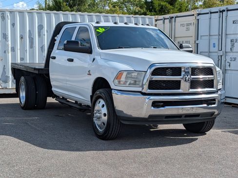 Used 2016 RAM 3500 Tradesman w/ Chrome Appearance Group RWD image 2