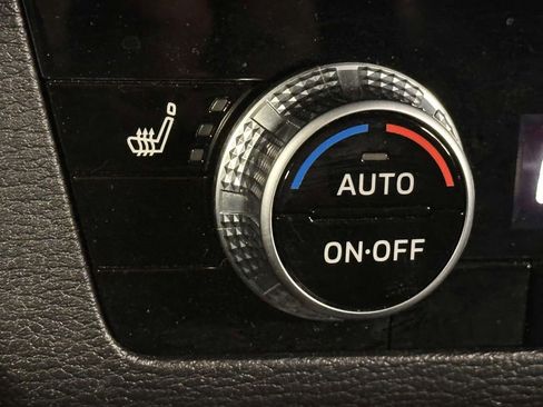 Used 2024 Mitsubishi Outlander SE AWD/4WD image 30