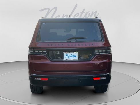 Used 2025 Jeep Grand Wagoneer Series III w/ Quick Order Packagew 28T AWD/4WD image 4