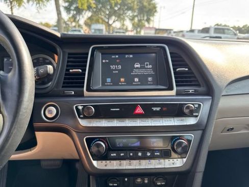 Used 2019 Hyundai Sonata SEL w/ Tech Package 02 FWD image 24