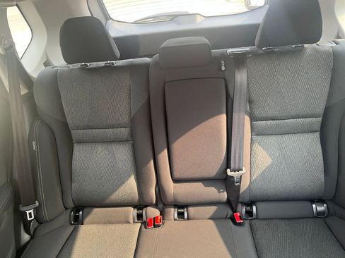 Used 2025 Nissan Rogue SV image 40