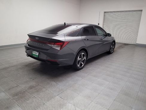 Used 2023 Hyundai Elantra SEL w/ Convenience Package FWD image 9