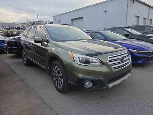 Used 2017 Subaru Outback 2.5i Limited image 1