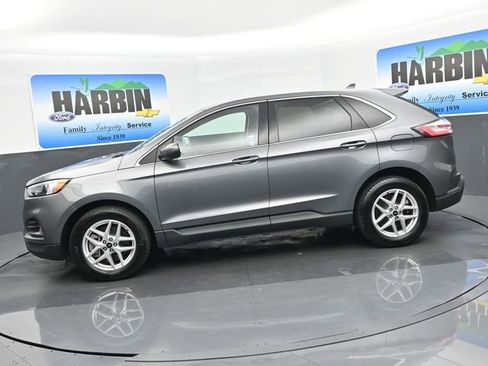 Used 2024 Ford Edge SEL image 2