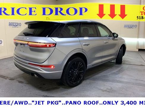 Used 2024 Lincoln Corsair AWD w/ Equipment Group 101A image 3