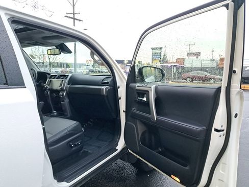 Used 2021 Toyota 4Runner SR5 Premium w/ Moonroof Package image 16