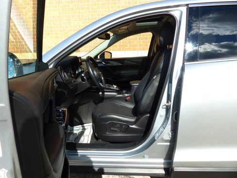 Used 2023 MAZDA CX-9 Touring image 19