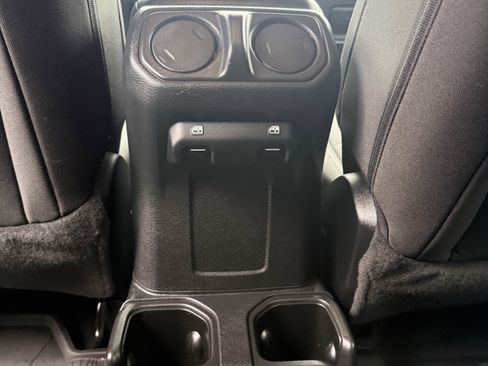 Used 2023 Jeep Wrangler Willys image 15