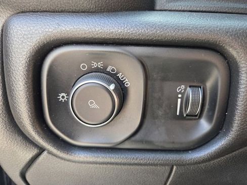 Used 2022 RAM 2500 Big Horn AWD/4WD image 23