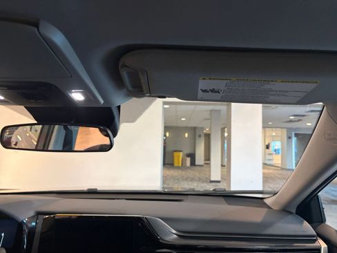 Used 2025 Toyota Camry LE image 34