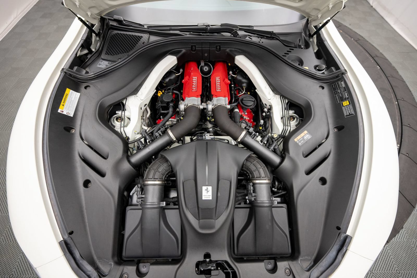 Used 2025 Ferrari Roma Spider RWD image 45