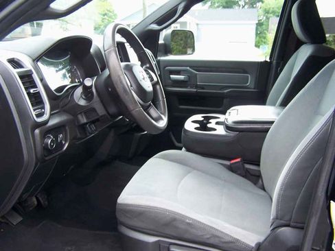 Used 2021 RAM 2500 Big Horn image 7
